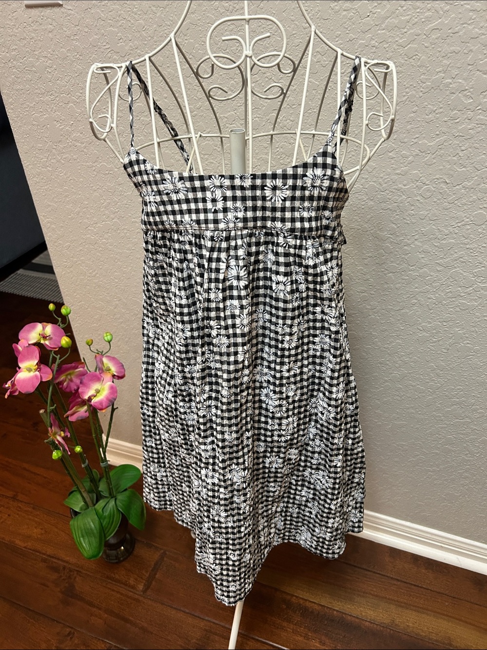 Black and White Gingham Daisy Sundress
By Antropologie